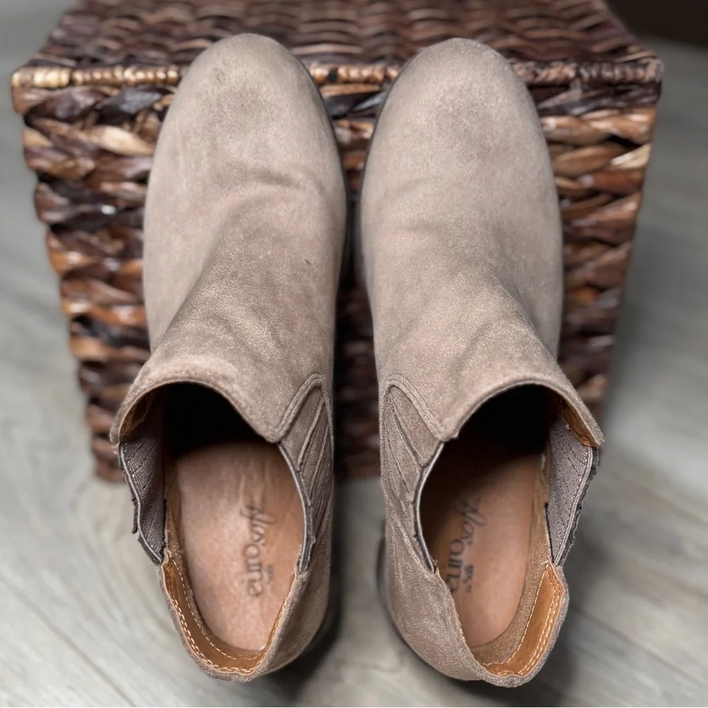 Eurosoft Joselyn Wedge Ankle Booties - Picture 3 of 6